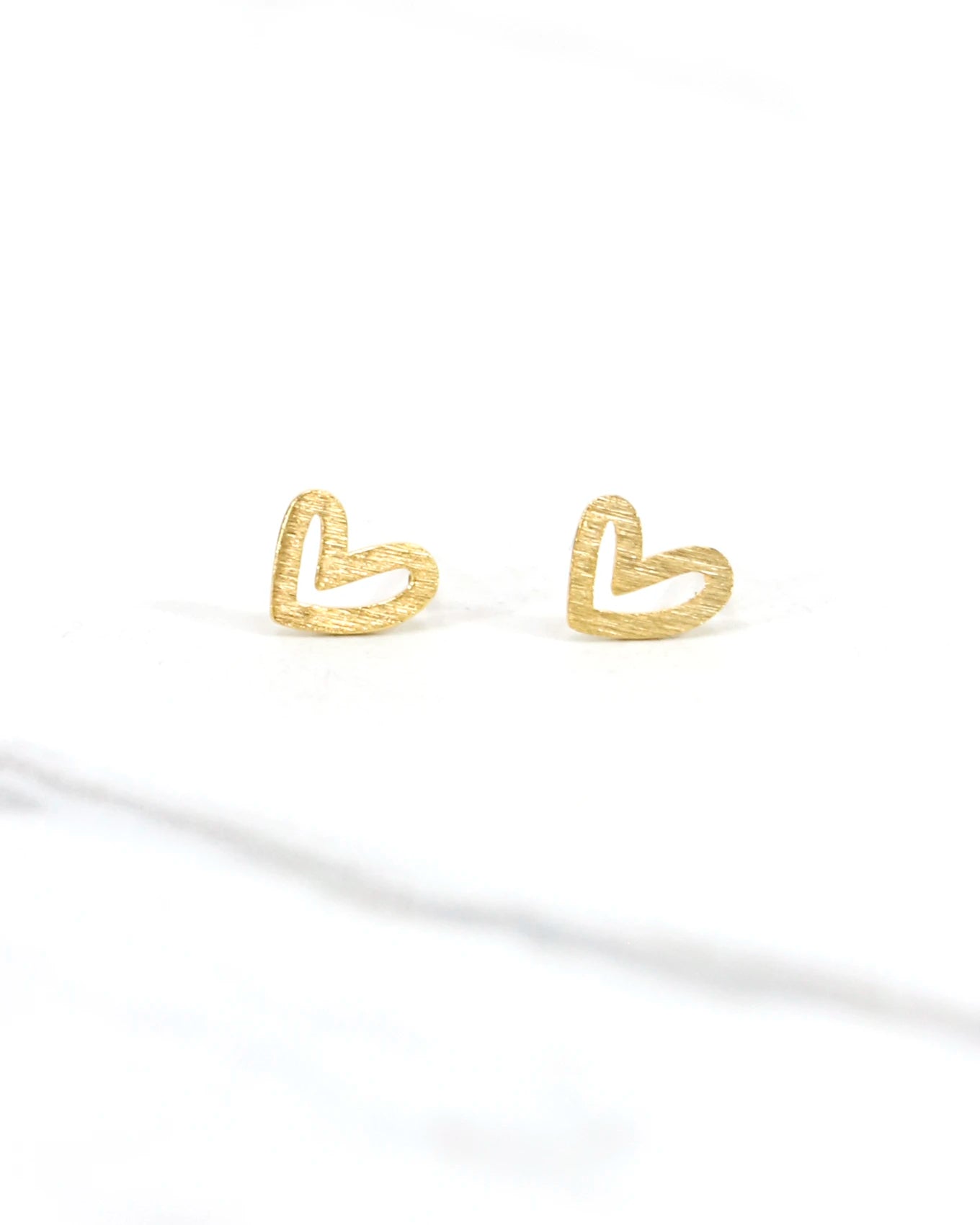 Heart stud earrings