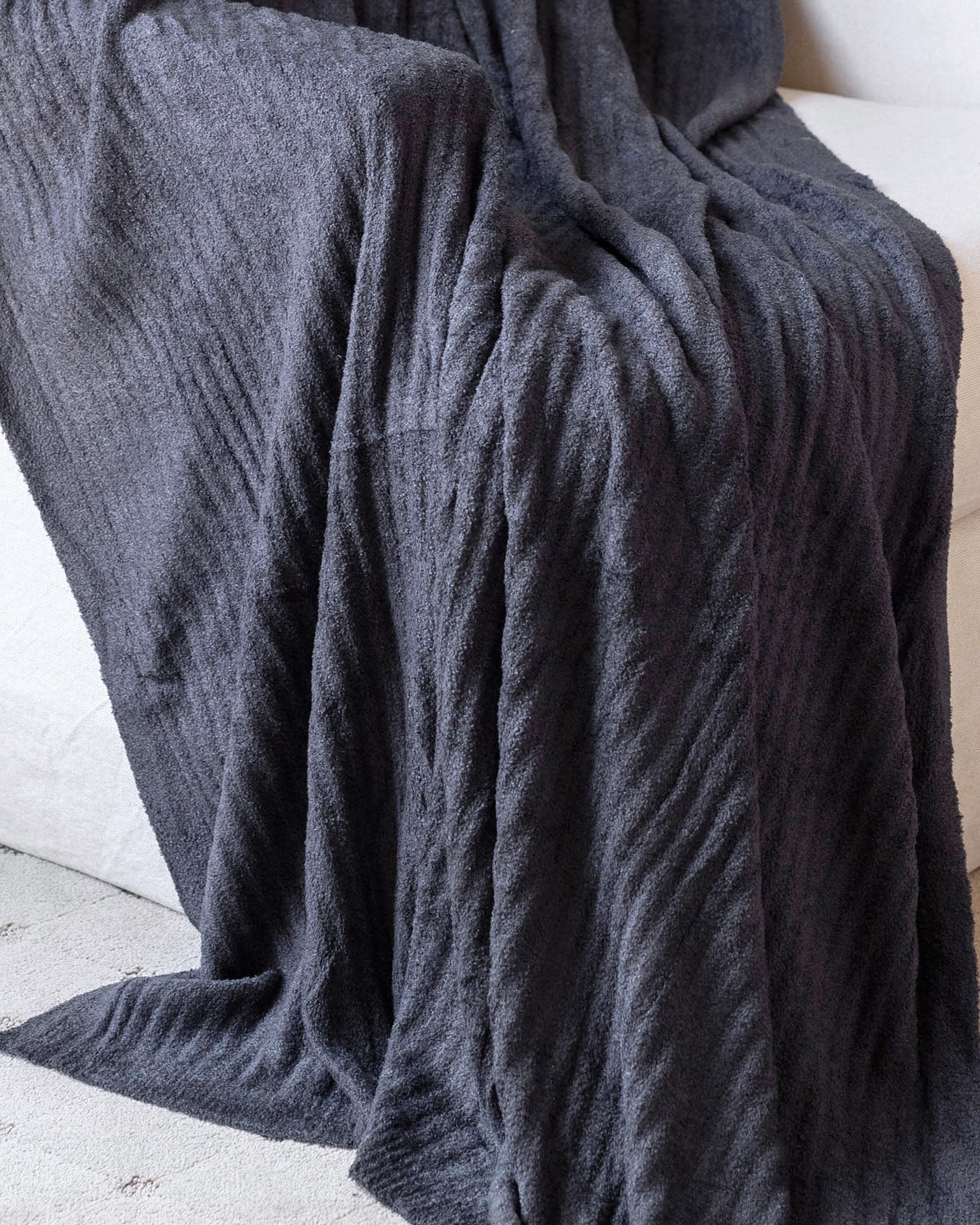 Charcoal fleece throw new arrivals