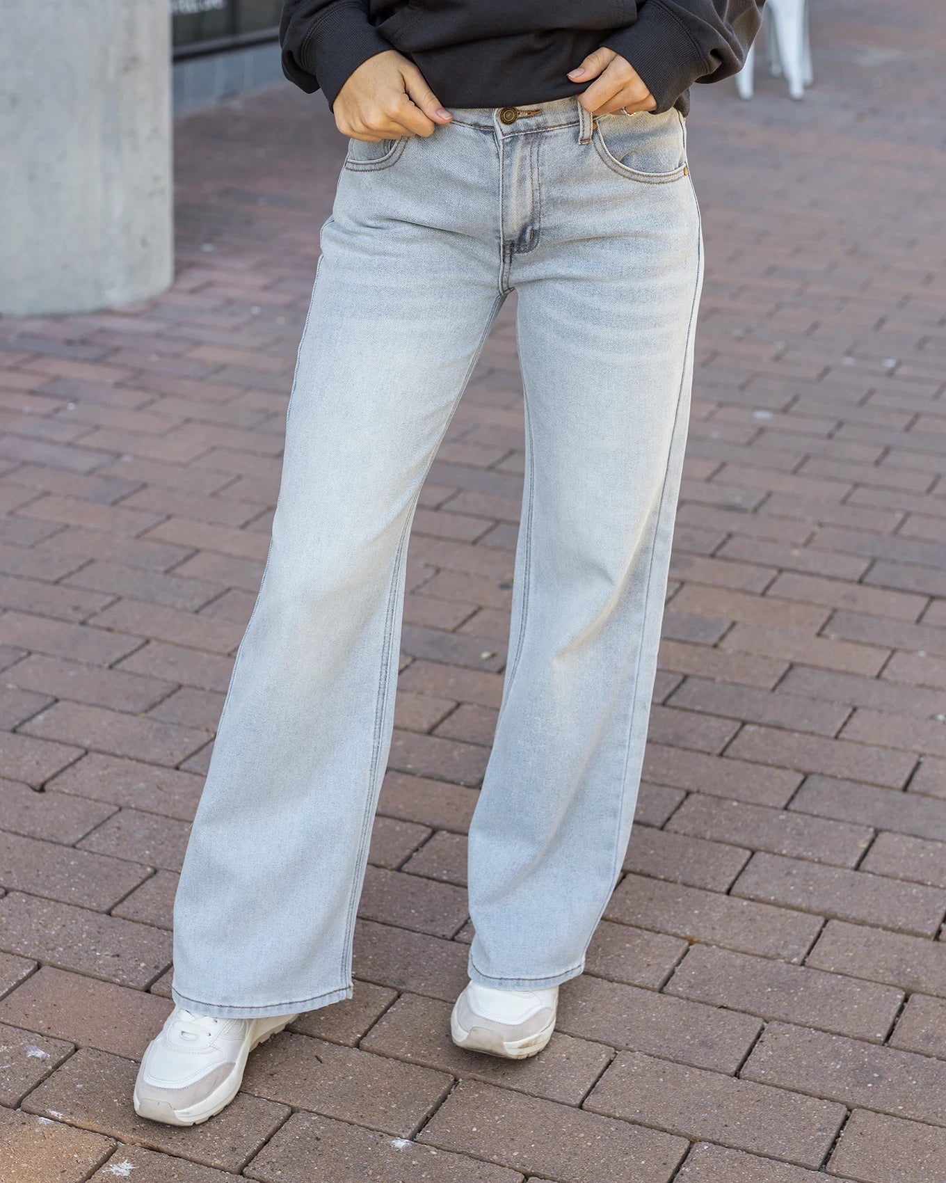 Wide leg denim jeans