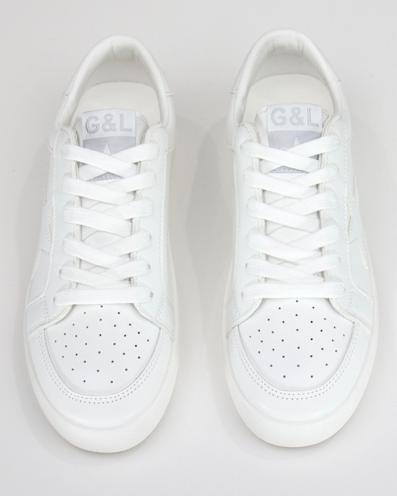 White sneakers cheap with stars