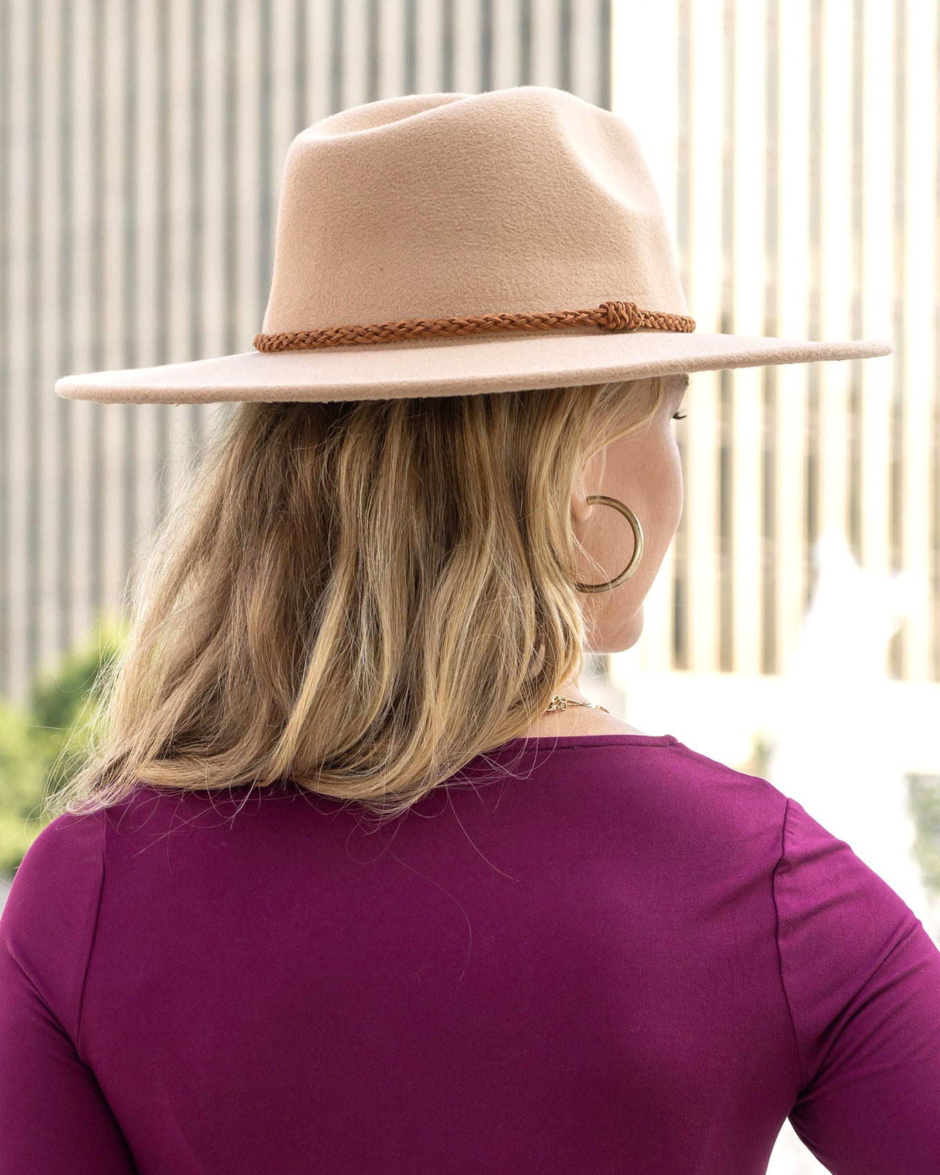 back view of wide brim felt hat in camel