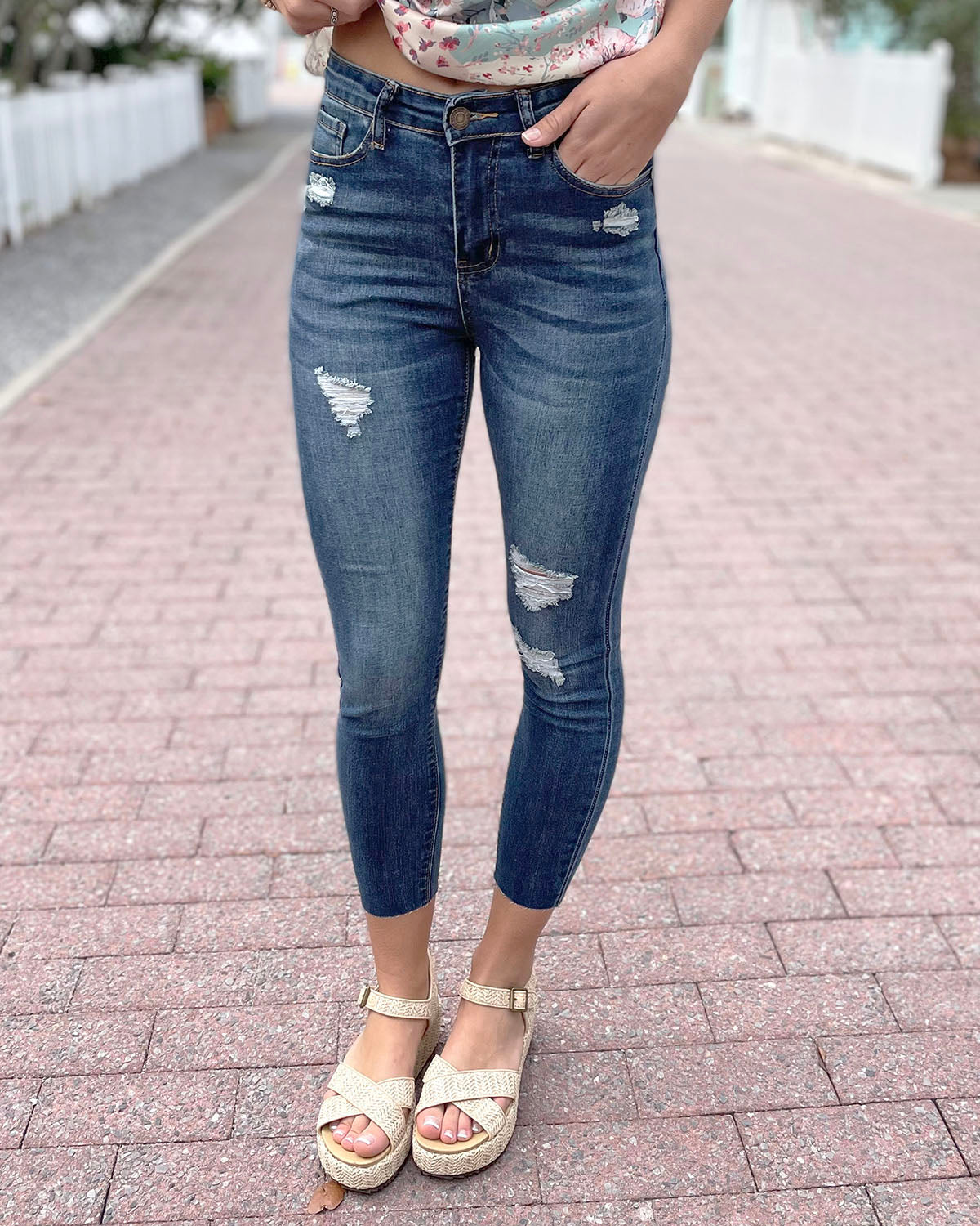Women's Ripped Jeans Cute Distressed Denim Capri Pants Stretch
